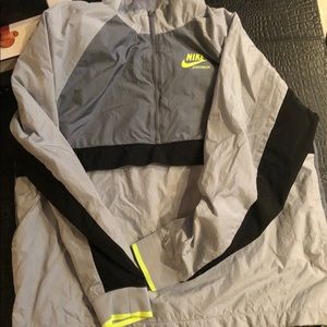 Nike windbreaker without tags